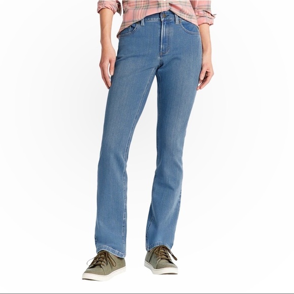 LL Bean Favorite Fit Straight Leg Jeans - Picture 1 of 13